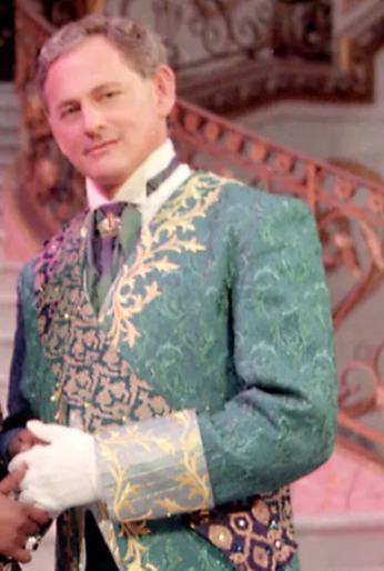 Victor Garber